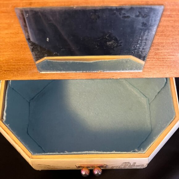 Vintage 70's Anton Pieck Castle Scene Wooden Handbag — Octagonal, Lucite Handle - Picture 7 of 12